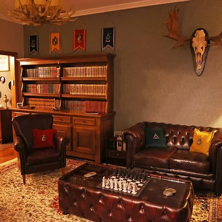 Potter's Place By Ardenne Places * ティユー