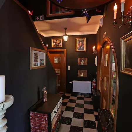 Potter's Place By Ardenne Places * ティユー