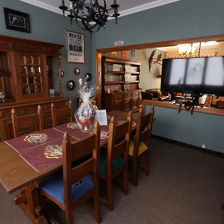 Potter's Place By Ardenne Places 펜션 *